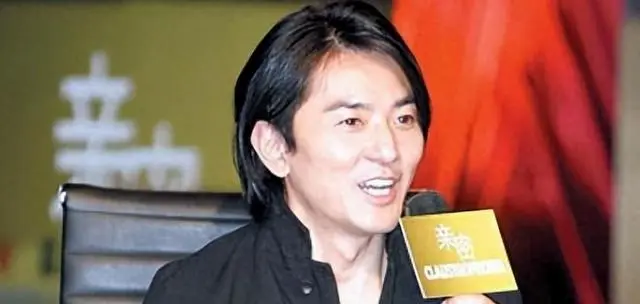 少林寺的月亮很圆，陈浩南的黑风衣太酷：两位演员与银幕形象的漫长和解 | 现场图