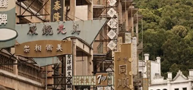 华谊兄弟被申请破产重整，8年累计亏损超85亿元 | 资讯配图